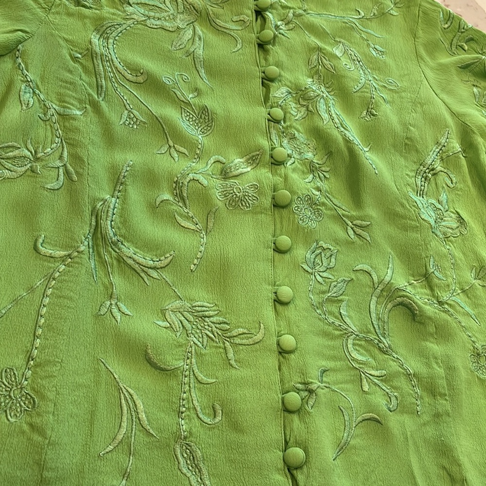 Worn once beautiful Lime Green Blouse by Together! Size 8 - Picture 6 of 16